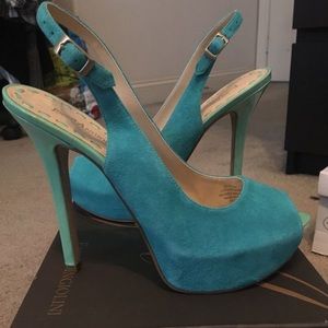 Turquoise Enzo Angiolini heels